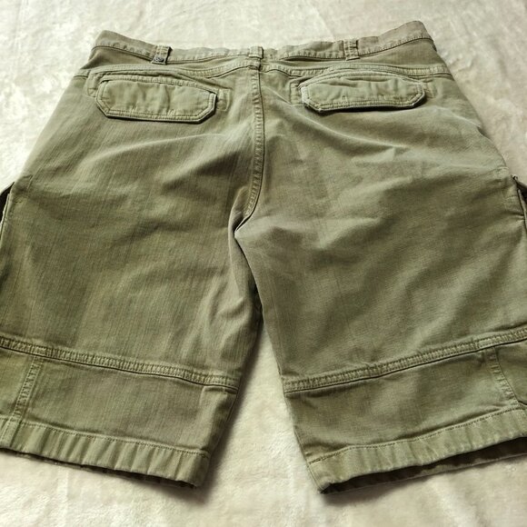 Tommy Hilfiger Khaki Cotton Cargo Shorts - Picture 3 of 16